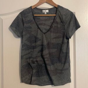 Socialite camo print V-neck T-shirt , size M , no flaws